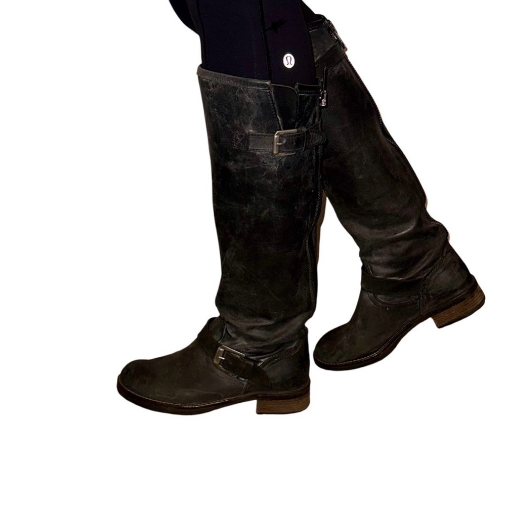 Steve Madden black leather Buckeyee boots 7